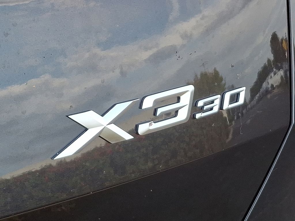 Thumbnail: 2026 BMW X3 - 11