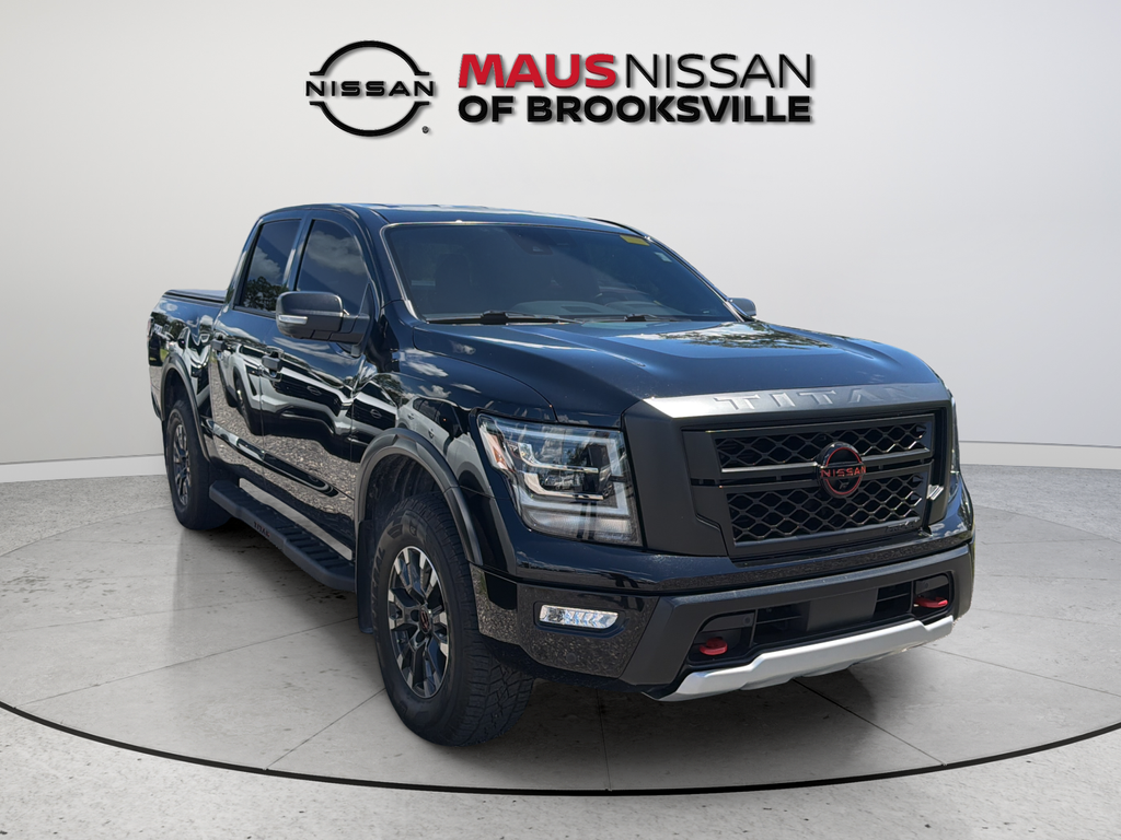 2024 Nissan Titan Negro (Super Black) Camioneta Todo terreno 9 velocidades Automática