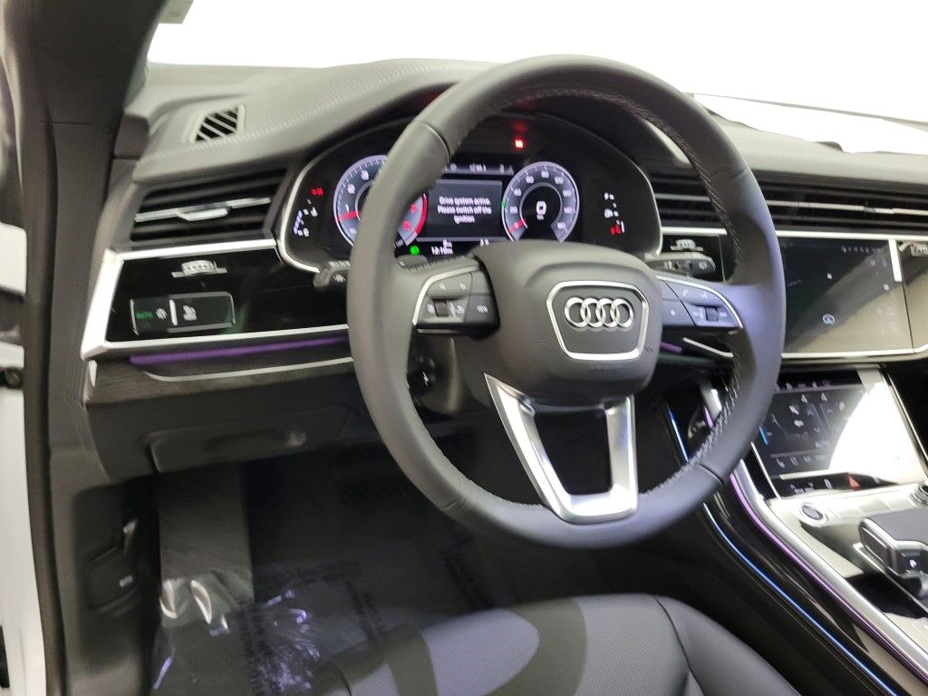 Thumbnail: 2026 Audi Q8 - 30