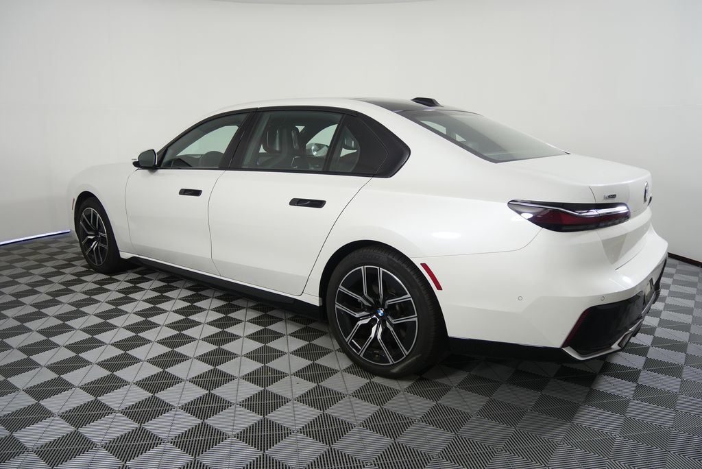 Thumbnail: 2024 BMW 7 Series - 5