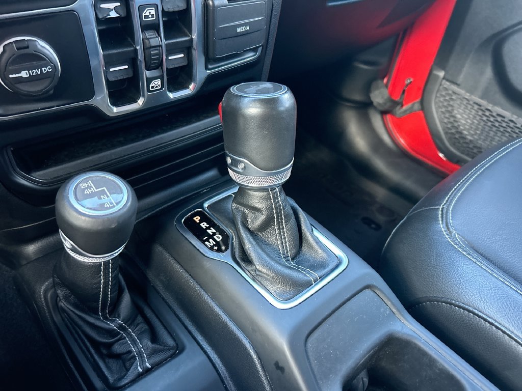 Thumbnail: 2022 Jeep Wrangler - 23