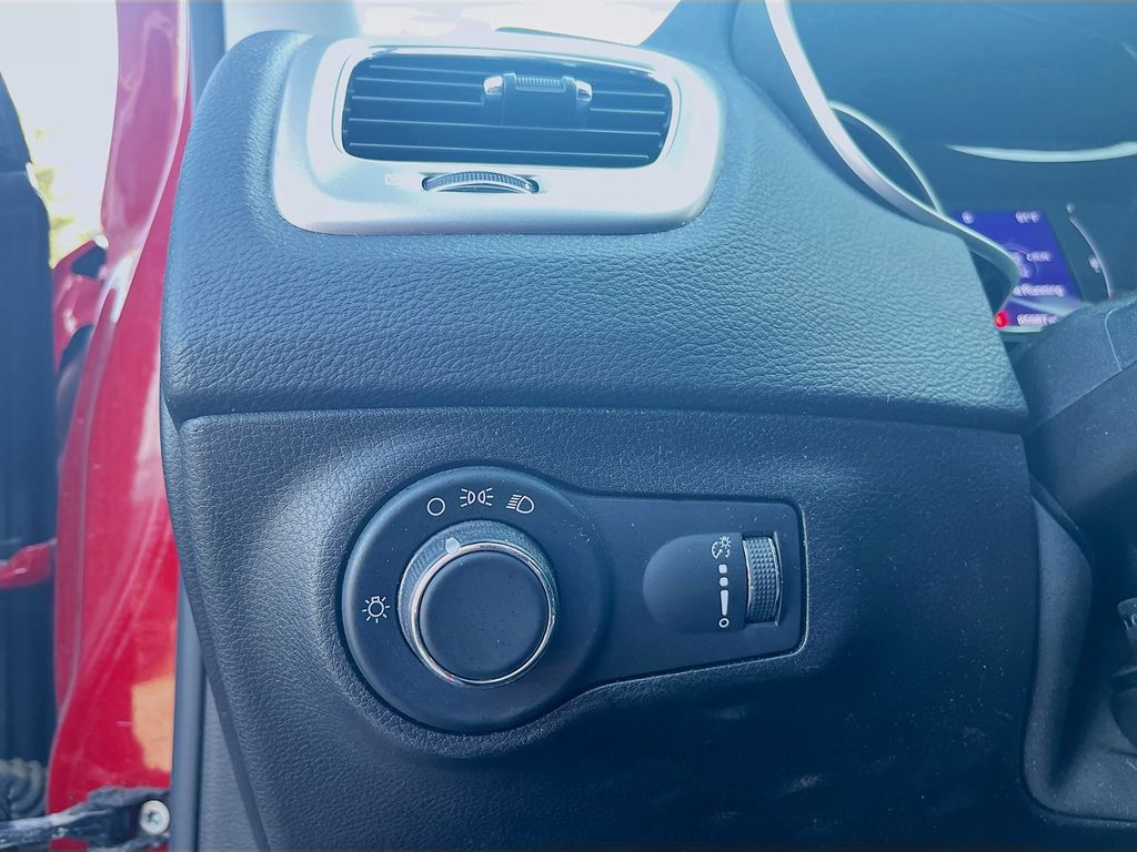 Used 2018 Red Jeep Sport image 15