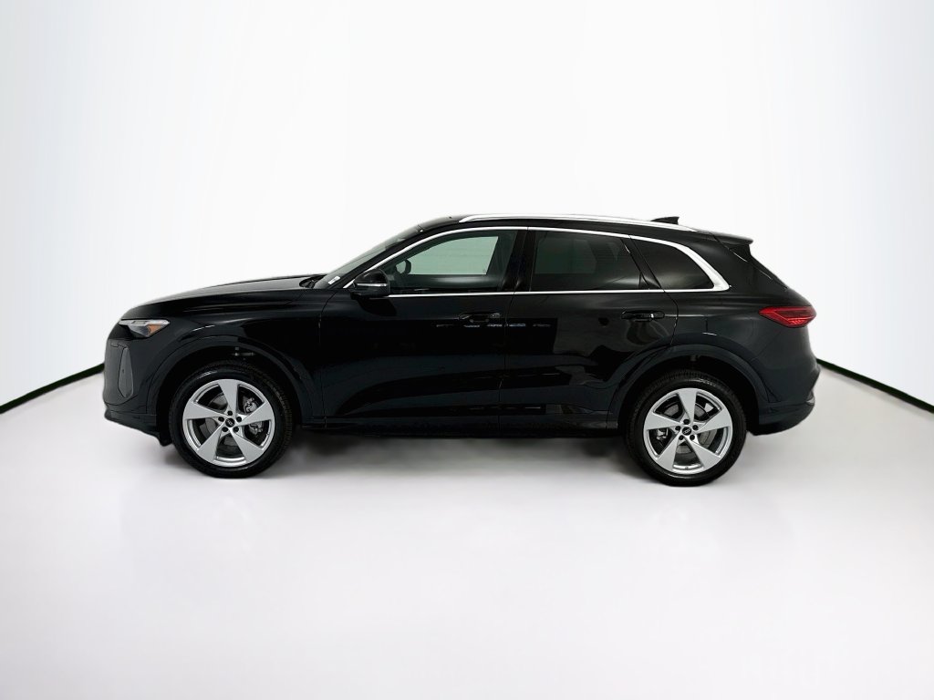 Thumbnail: 2026 Audi Q5 - 8