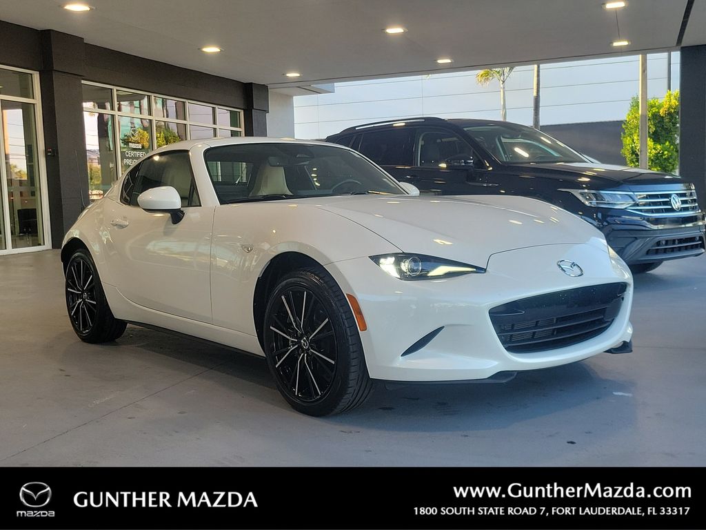 Snowflake White Pearl Mica 2025 Mazda MX-5 Miata Convertible Rear-Wheel Drive 6-Speed Automatic