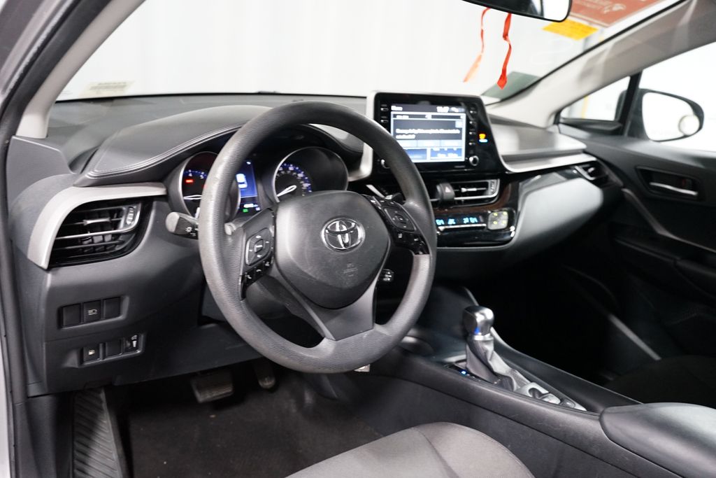 Thumbnail: 2020 Toyota C-HR - 7