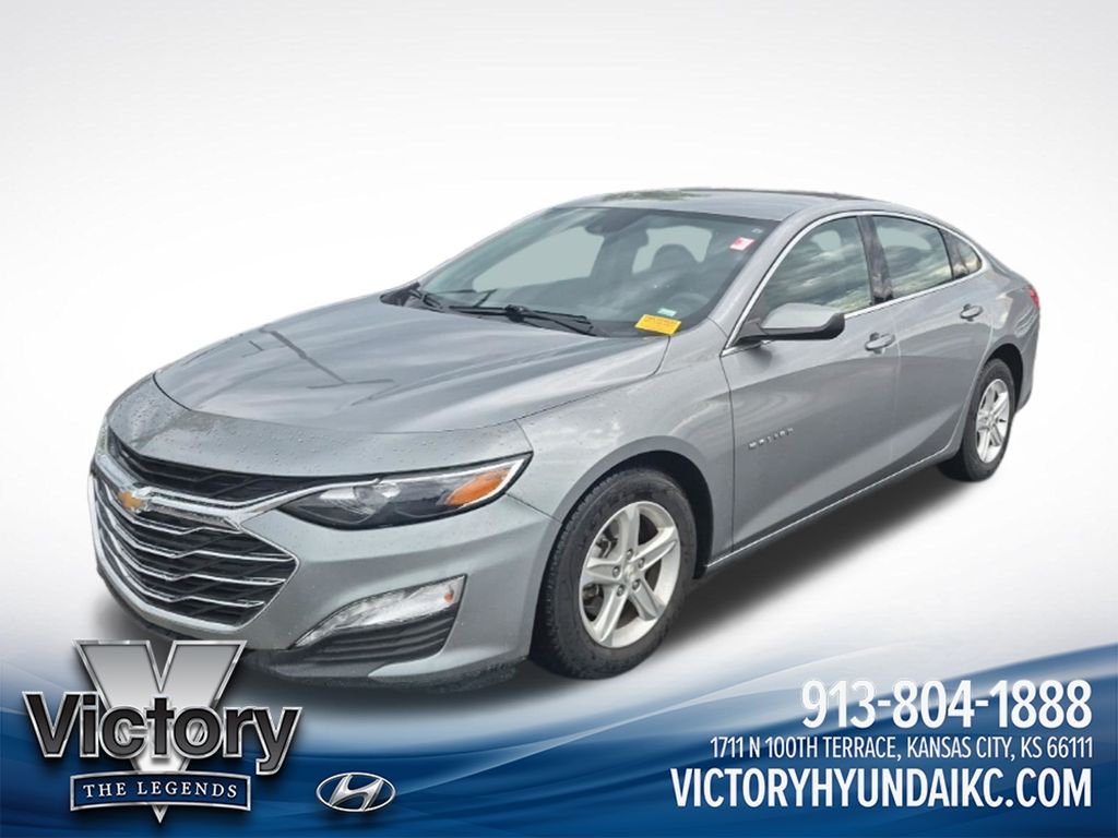 Sterling Gray Metallic 2024 Chevrolet Malibu Sedan Front-Wheel Drive Continuously Variable Transmission