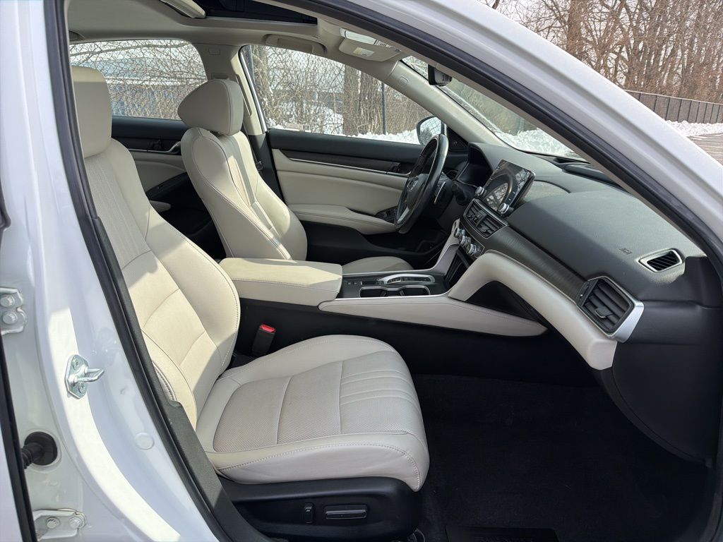 Thumbnail: 2021 Honda Accord - 25