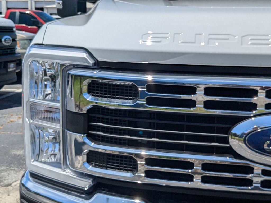 2025 Ford F-350 Super Duty XL