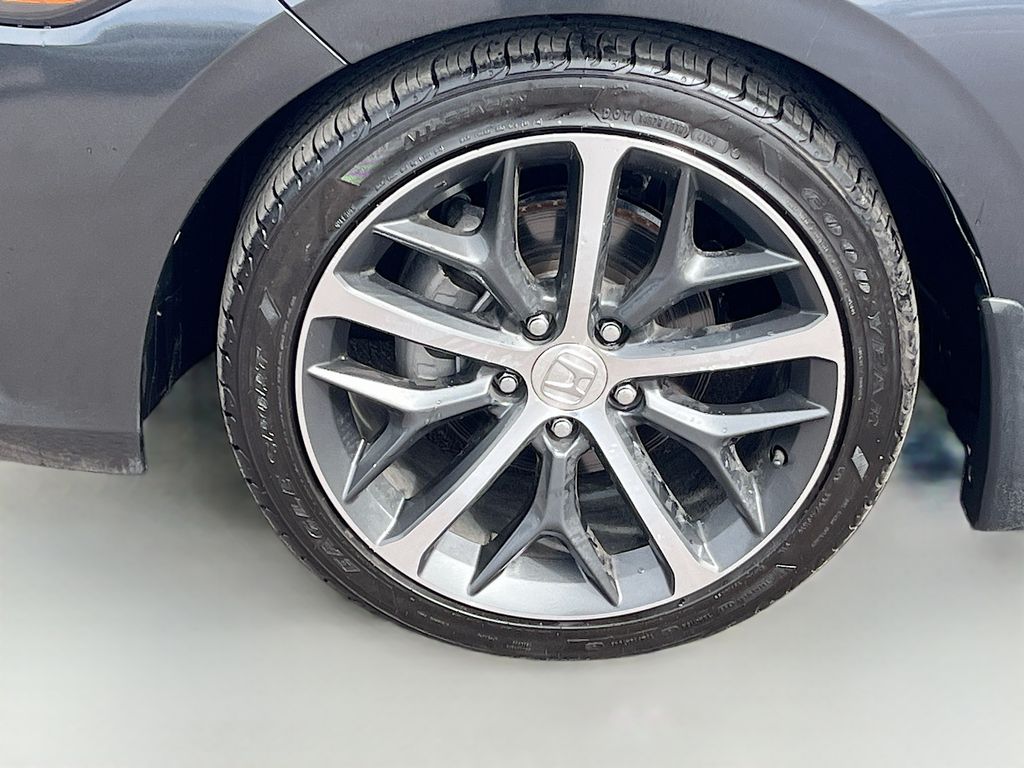 Used 2024 Gray Honda Touring image 32