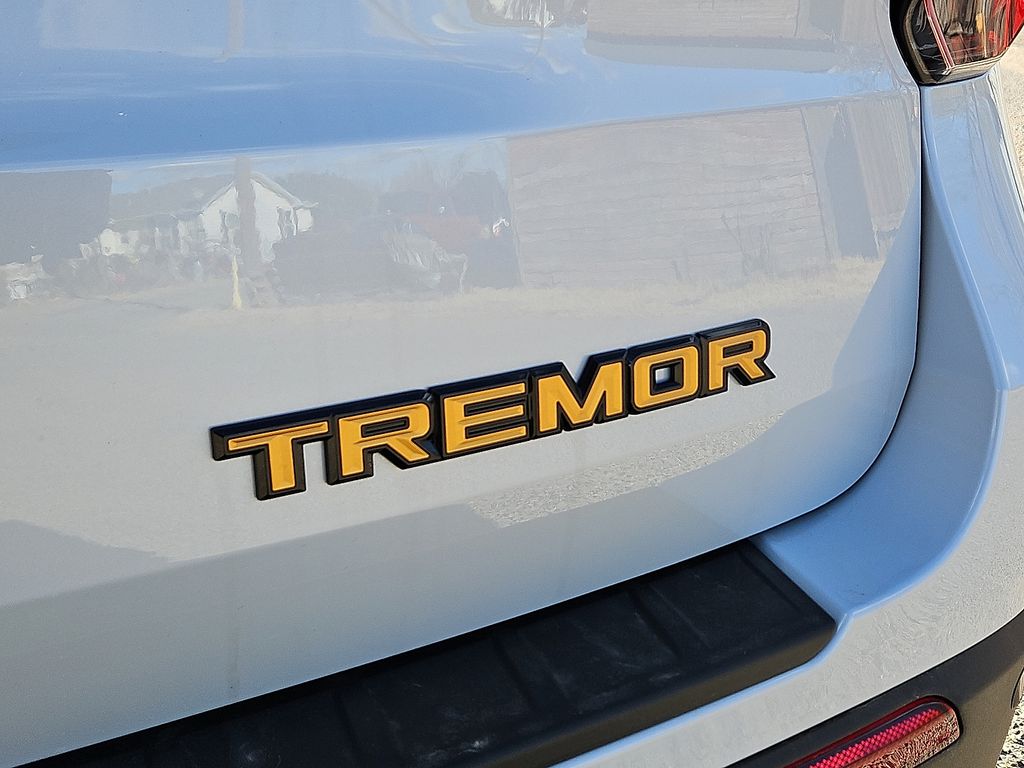 New White Metallic 2026 Ford Explorer Tremor for Sale in Pampa, TX