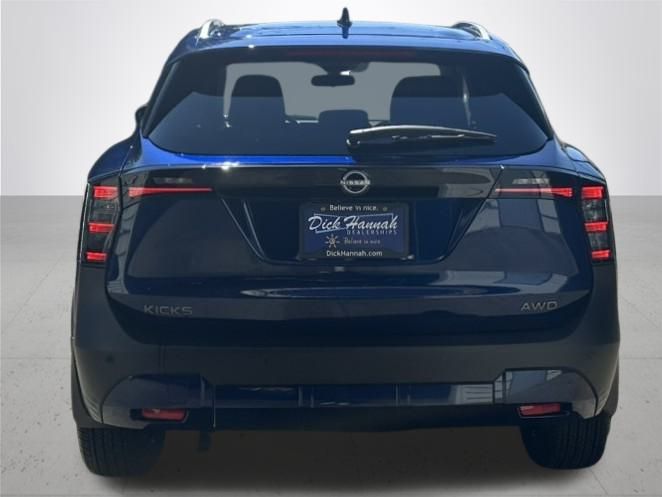 2025 Nissan Kicks SV