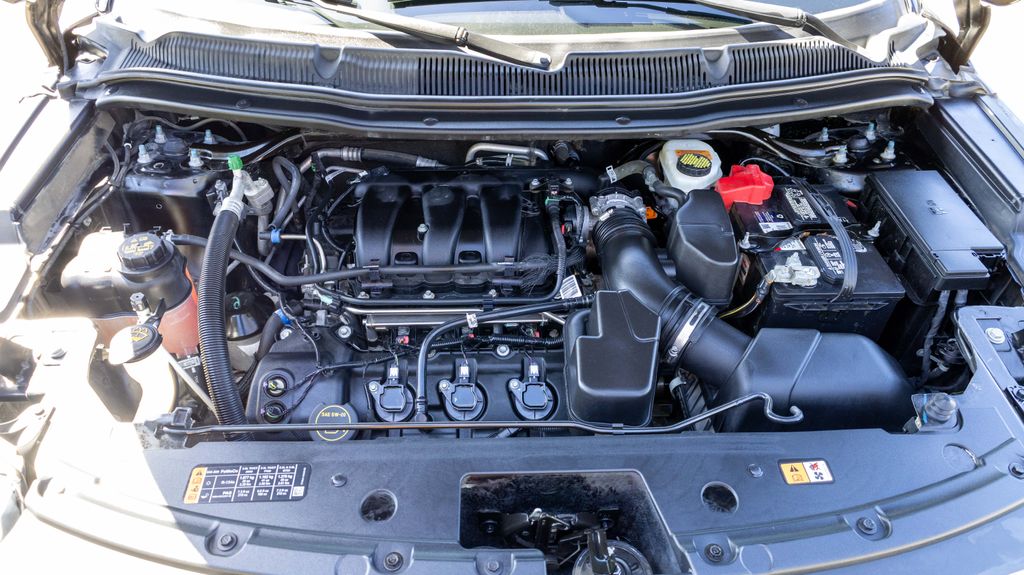 Used 2018 Ford Explorer XLT 4D Sport Utility