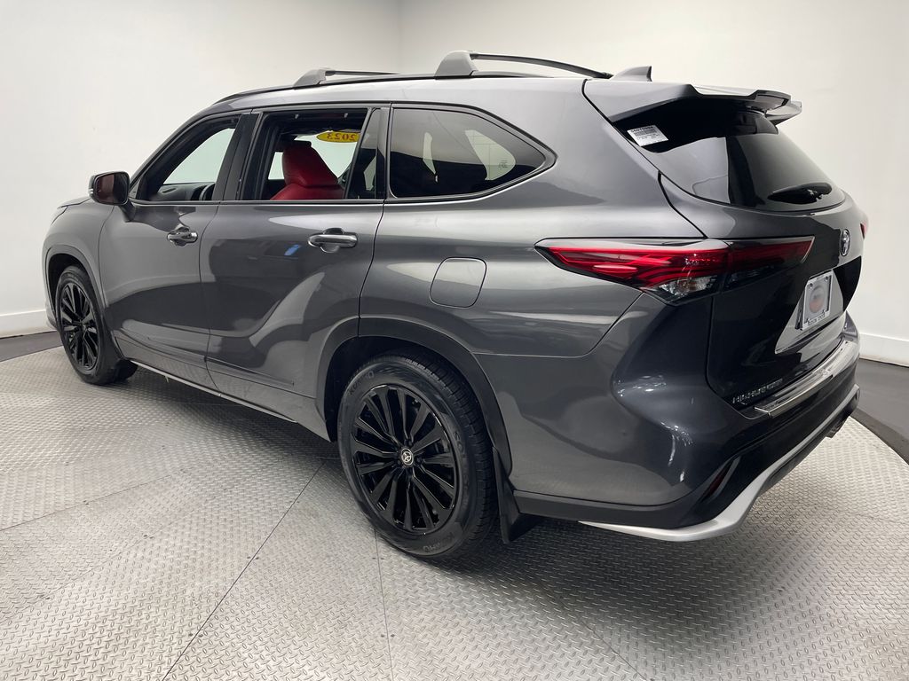 2023 Toyota Highlander XSE 7