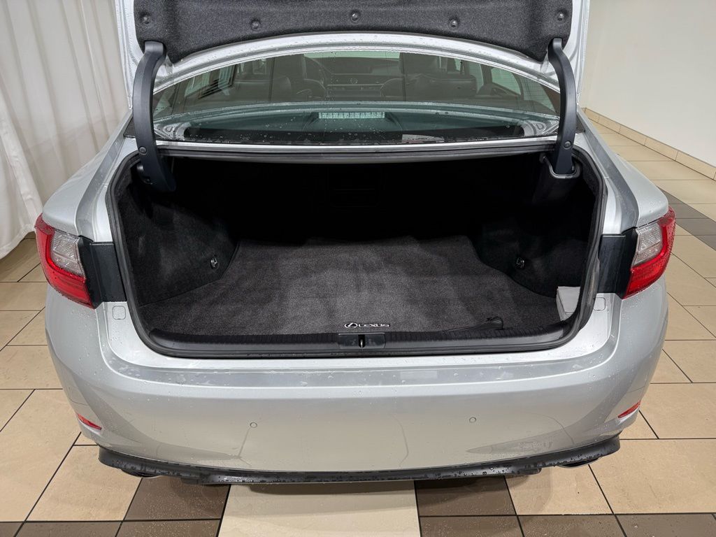 Thumbnail: 2017 Lexus ES - 11