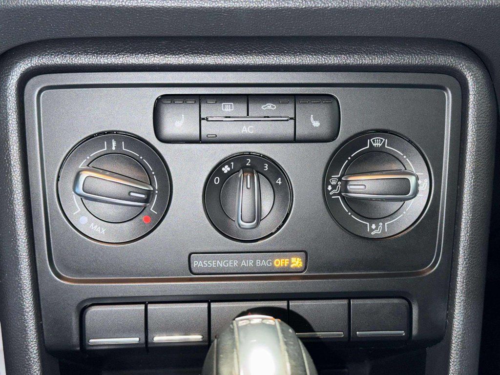 Used 2012 Reflex Silver Metallic Volkswagen 2.0 TSi image 8