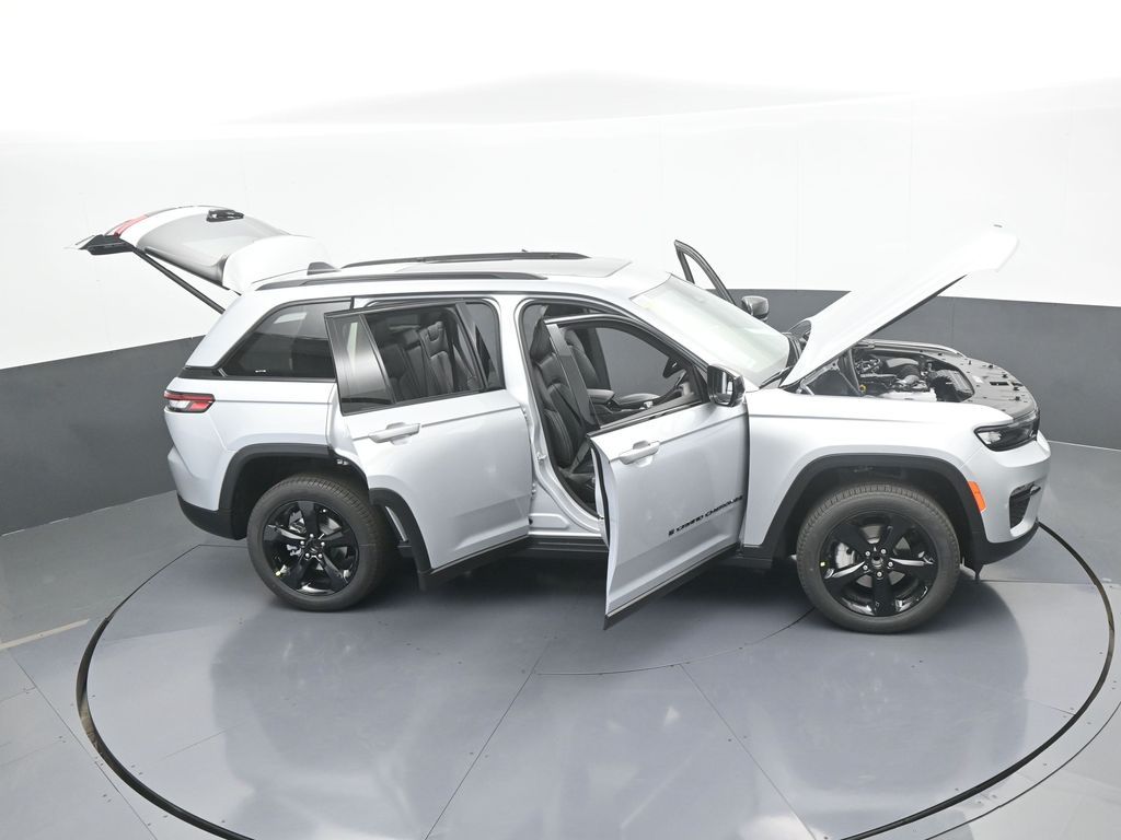 New 2025 Silver Zynith Jeep Limited image 64