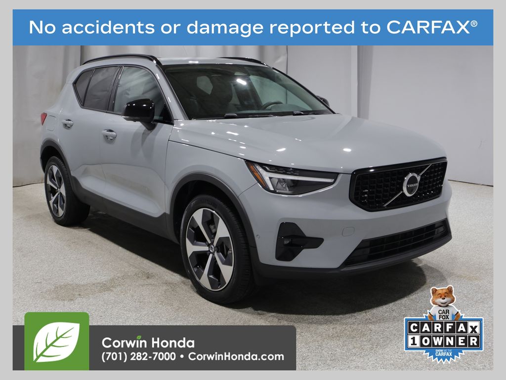 Vapor Gray Metallic 2024 Volvo XC40 SUV / Crossover All-Wheel Drive Automatic
