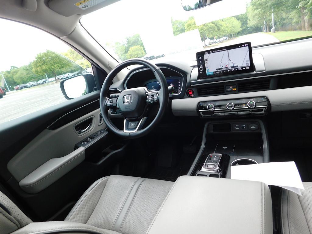 Thumbnail: 2023 Honda Pilot - 7