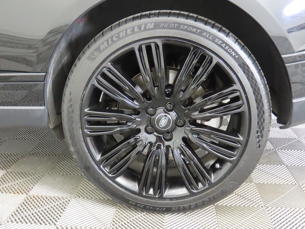 Thumbnail: 2020 Land Rover Range Rover - 31