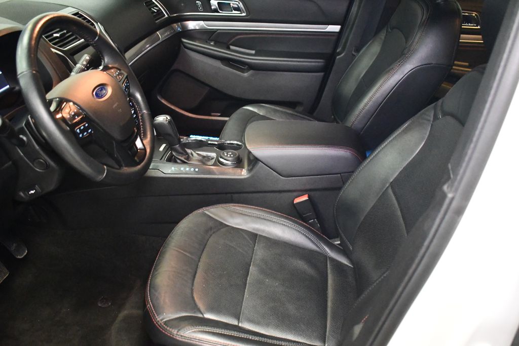 Thumbnail: 2017 Ford Explorer - 27