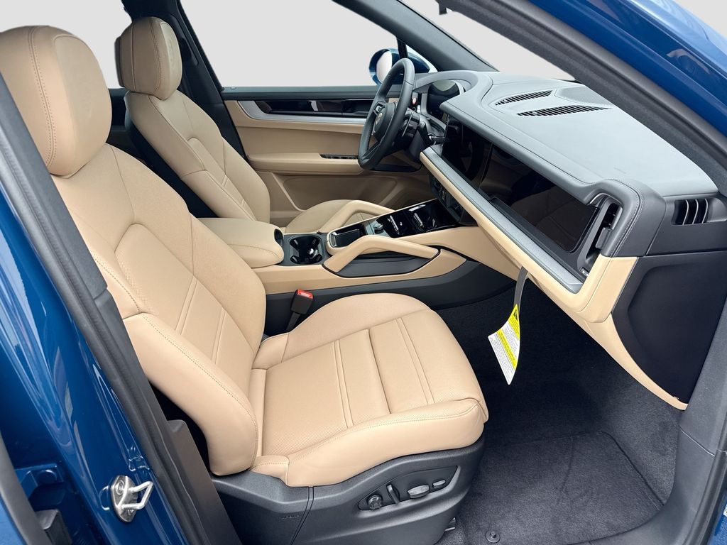 Thumbnail: 2026 Porsche Cayenne - 22