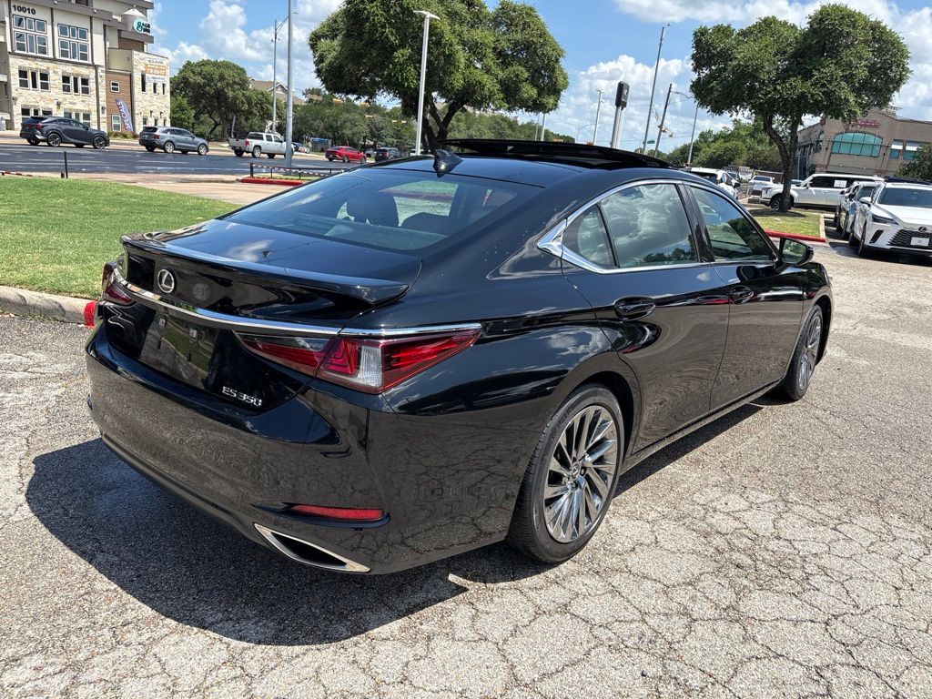 Thumbnail: 2024 Lexus ES - 5