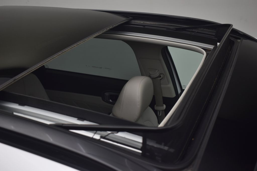 used 2023 Kia Sorento car, priced at $28,500