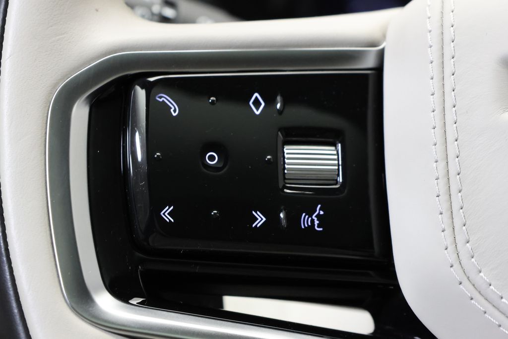 Thumbnail: 2023 Land Rover Range Rover Velar - 18