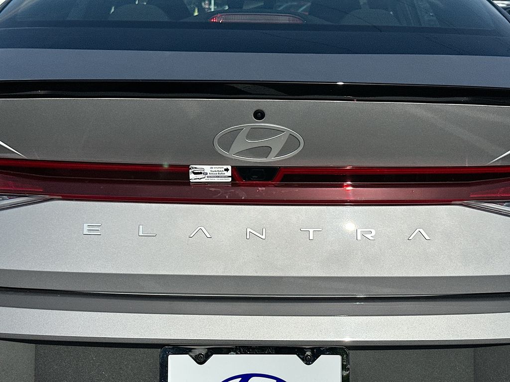 Thumbnail: 2025 Hyundai Elantra - 20