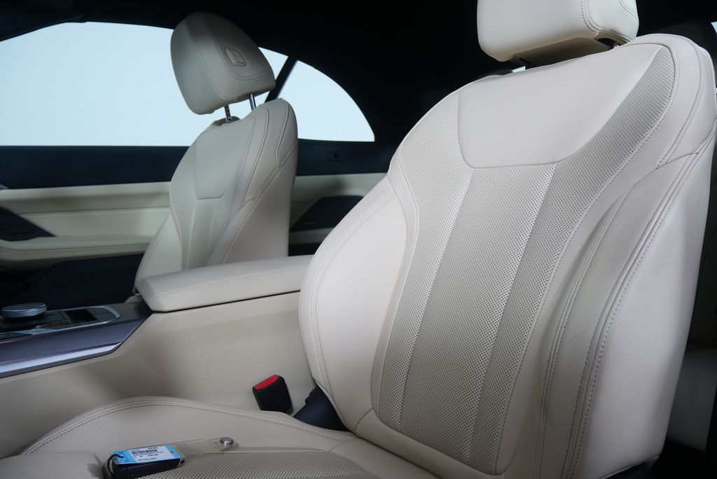 Thumbnail: 2025 BMW 4 Series - 12