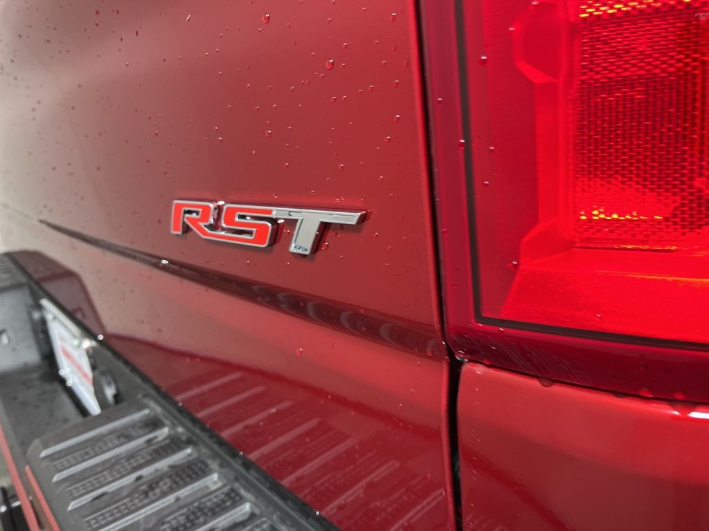 2025 Chevrolet Silverado 1500 RST 18