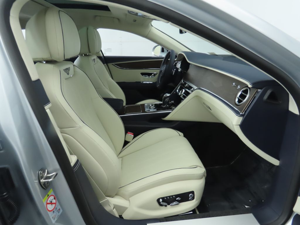 Thumbnail: 2026 Bentley Flying Spur - 21