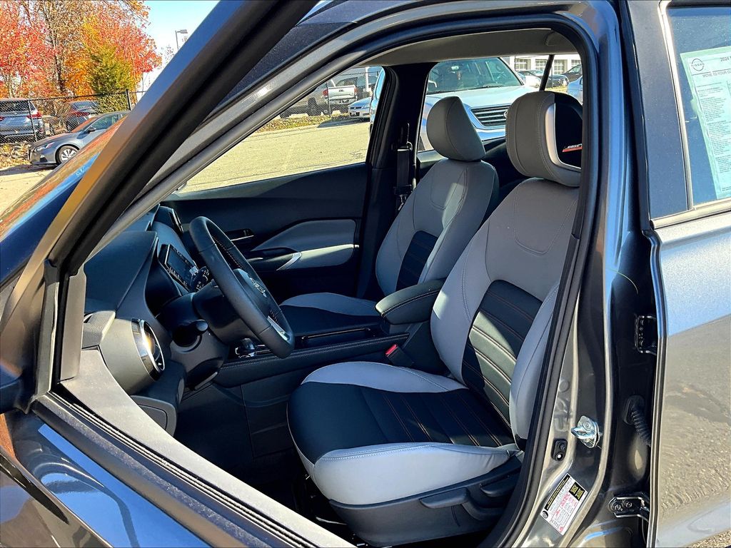 2024 Nissan Kicks — photo 10