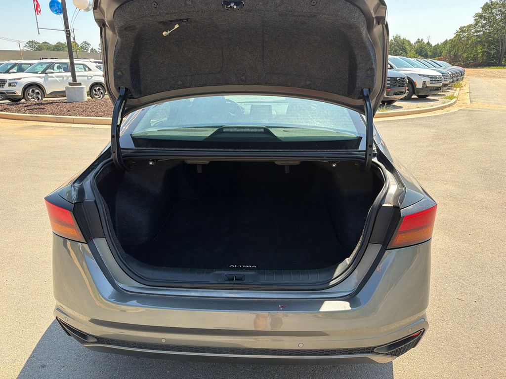 Used 2025 Gray Nissan 2.5 SV image 15