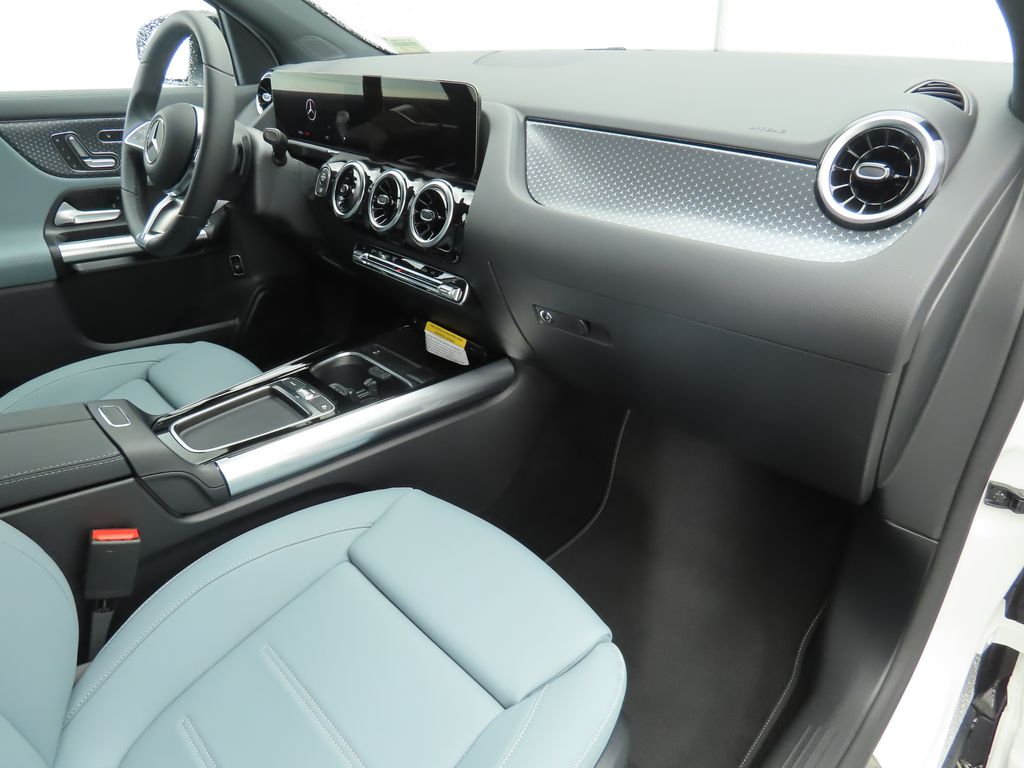 Thumbnail: 2026 Mercedes-Benz GLA - 17