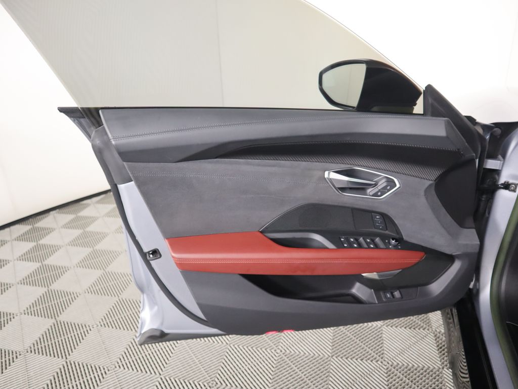 Thumbnail: 2023 Audi e-tron GT - 24