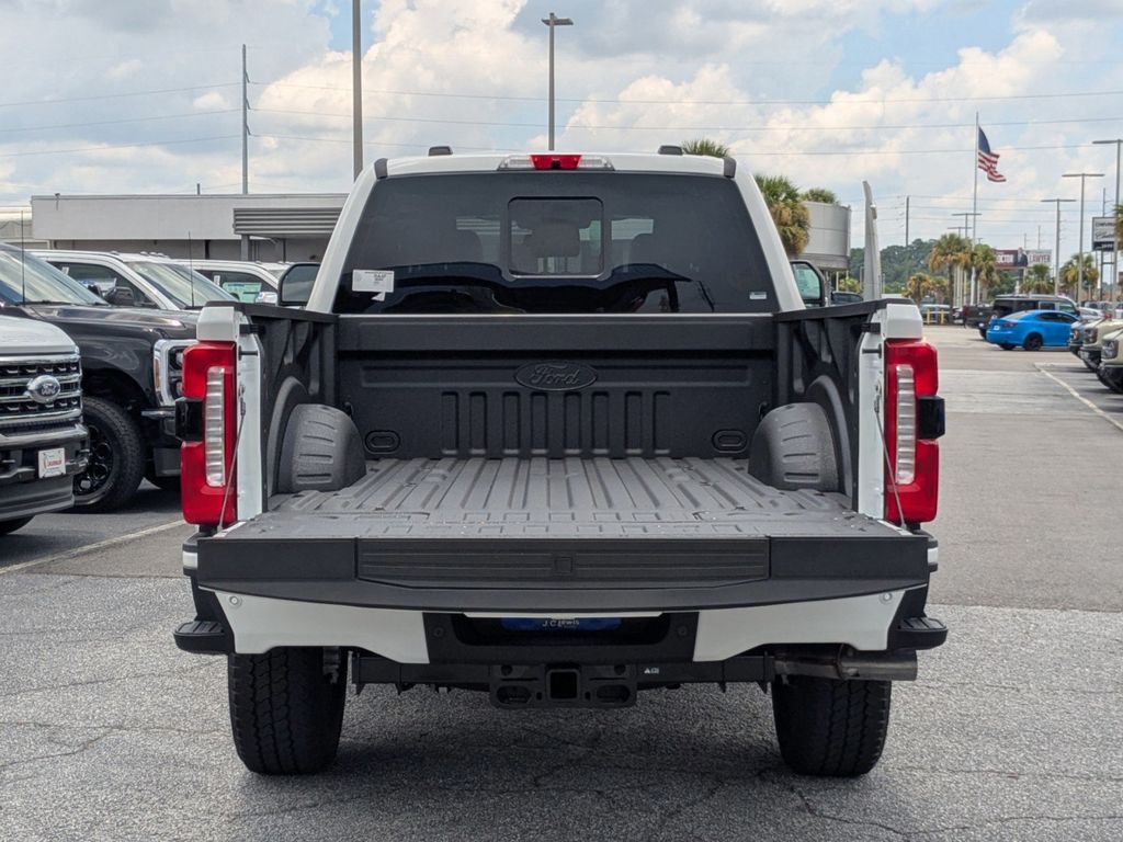 2025 Ford F-350 Super Duty Lariat