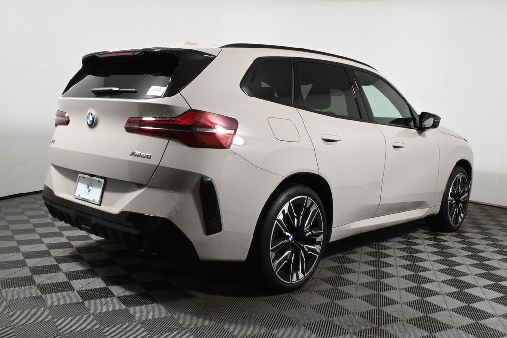 2025 BMW X3 M 7