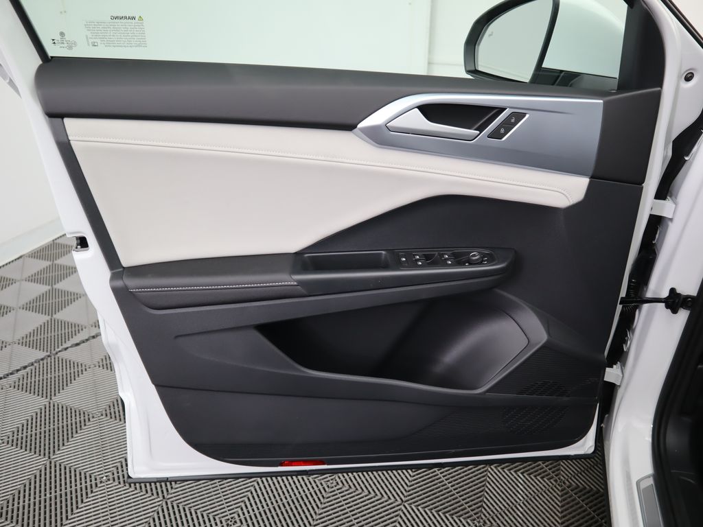 Thumbnail: 2025 Volkswagen Taos - 24