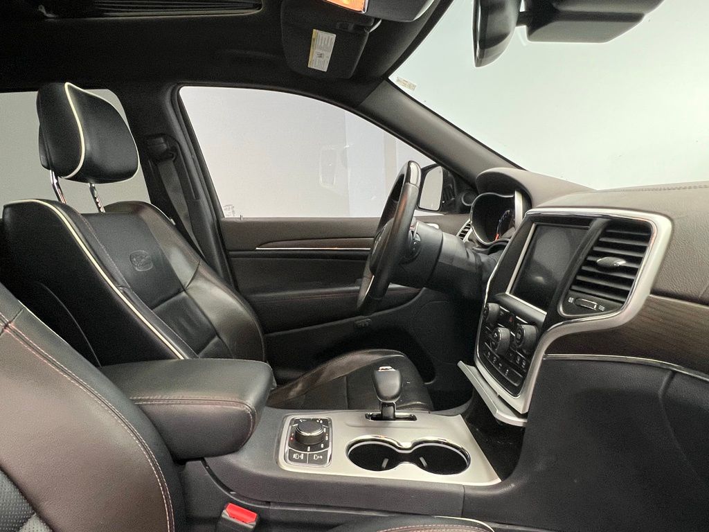 Thumbnail: 2015 Jeep Grand Cherokee - 6