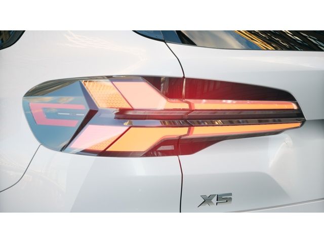 Thumbnail: 2025 BMW X5 - 8