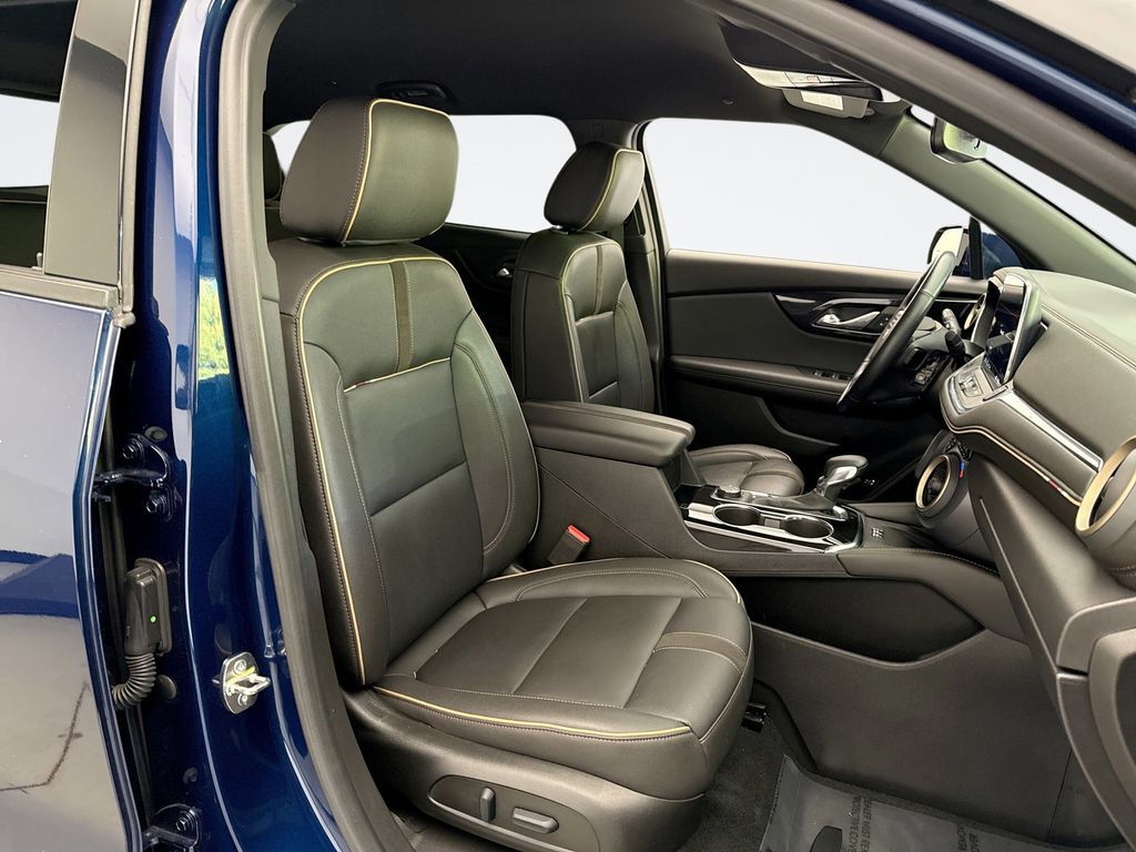 Thumbnail: 2023 Chevrolet Blazer - 17