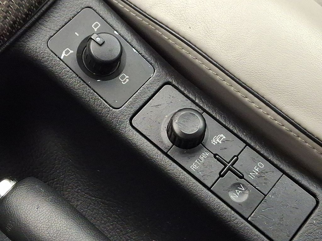 Thumbnail: 2003 Audi RS 6 - 25