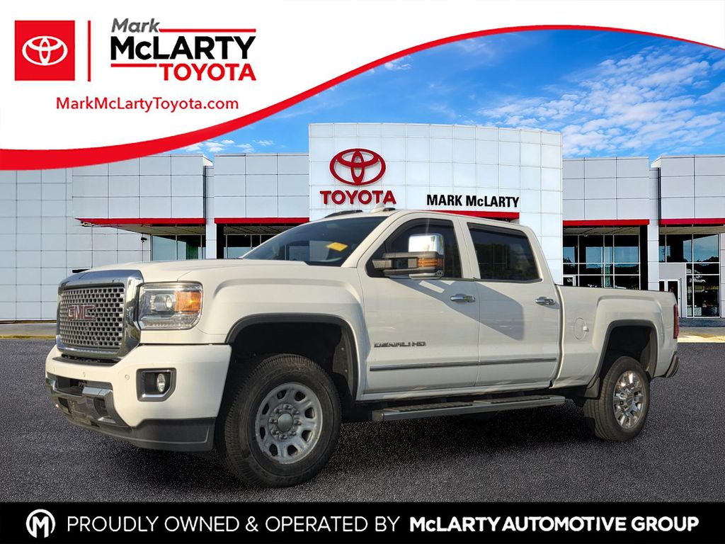 2015 GMC Sierra 2500HD Denali Crew Cab SB 4WD   