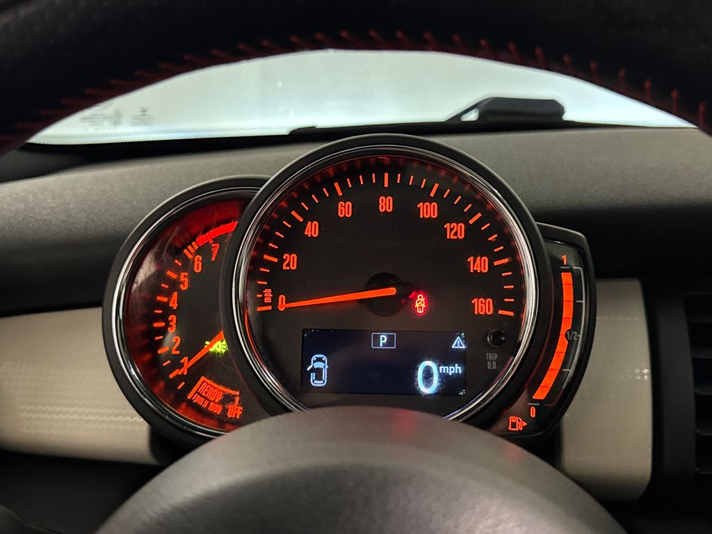 Certified Used 2018 Blue MINI Base image 24