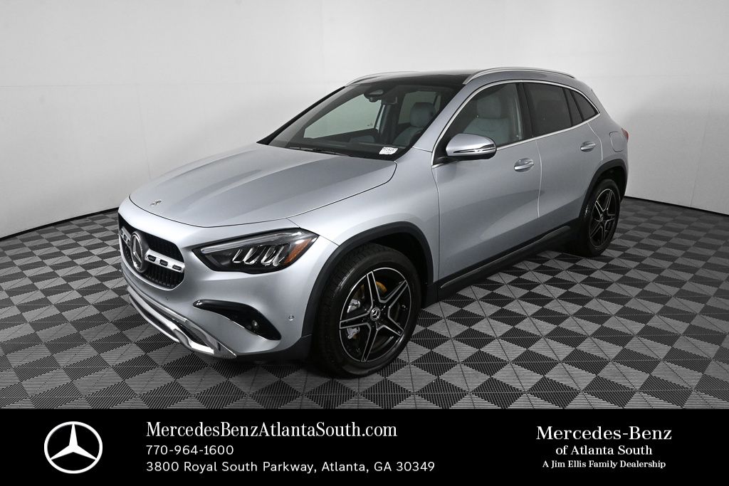 Cirrus Silver Metallic 2026 Mercedes-Benz GLA SUV / Crossover Front-Wheel Drive 8-Speed Dual Clutch