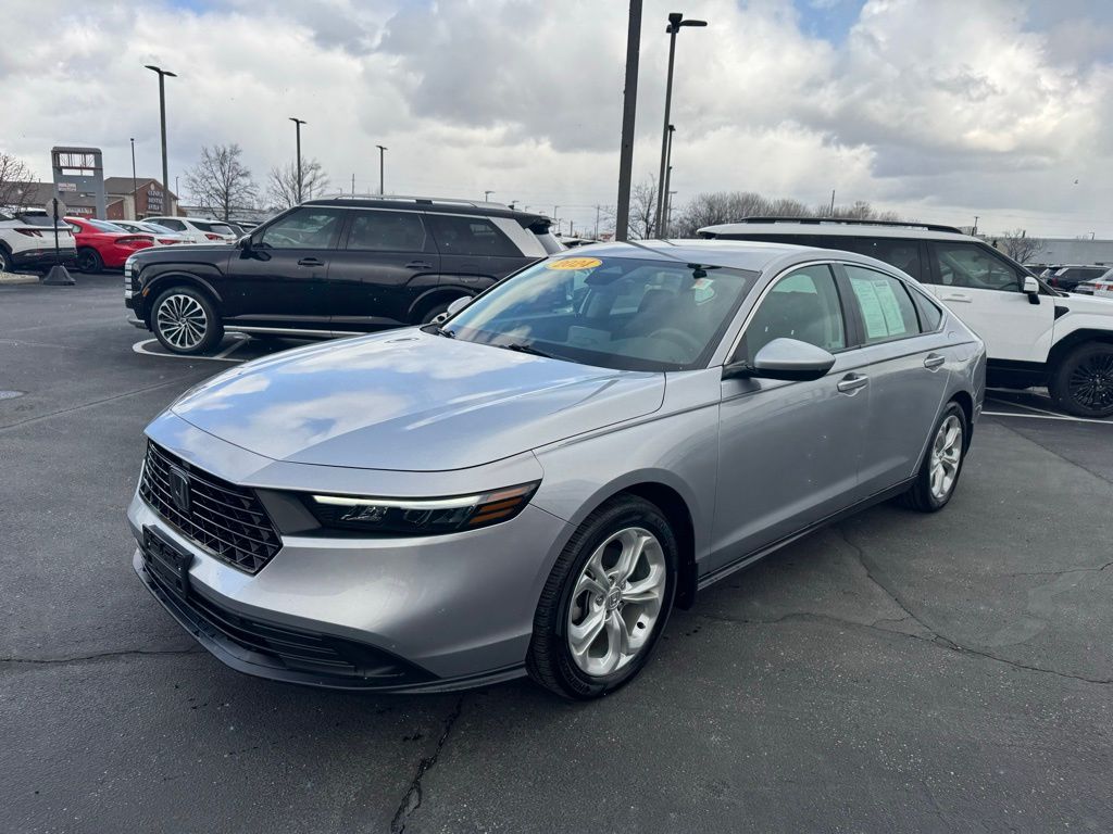 Used 2024 Silver Honda LX image 3