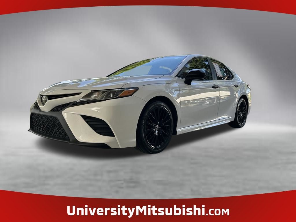 2020 Toyota Camry SE Nightshade FWD