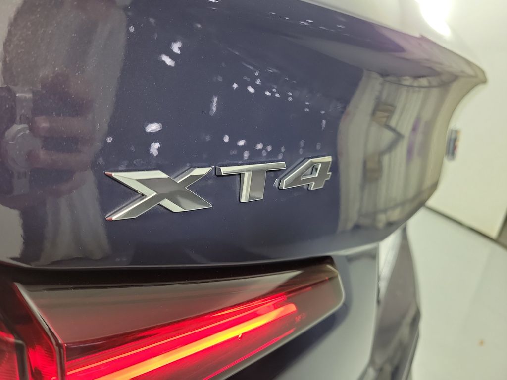 2025 Cadillac XT4 Premium Luxury - 5
