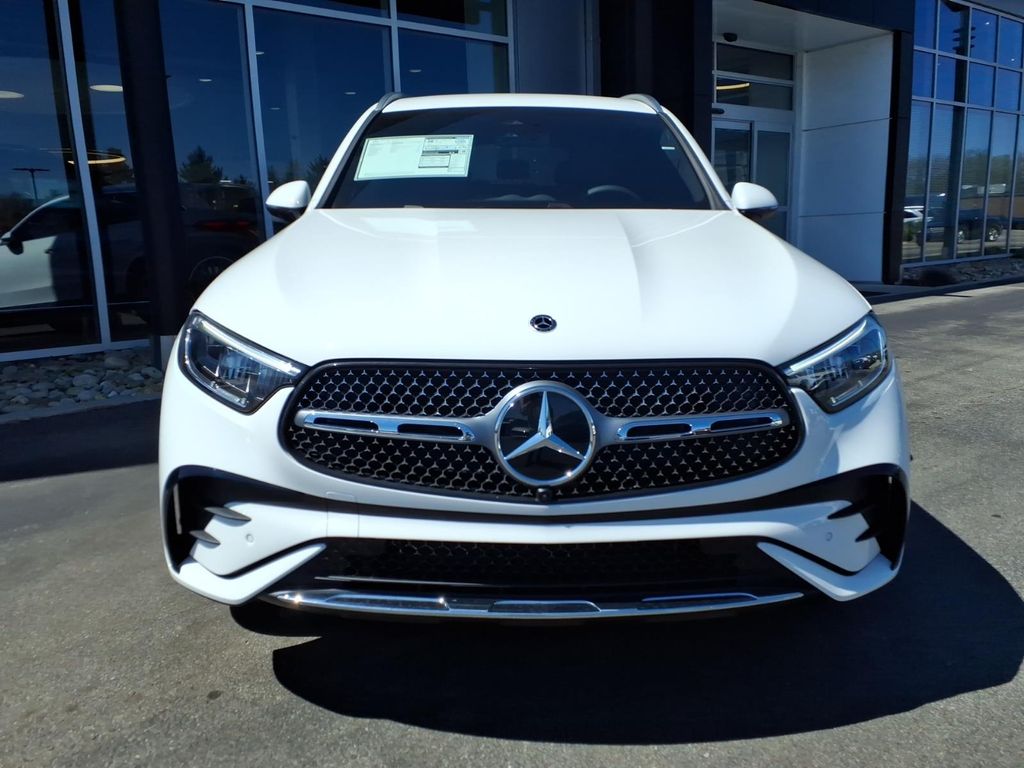 New 2026 White Mercedes-Benz GLC 300 image 9